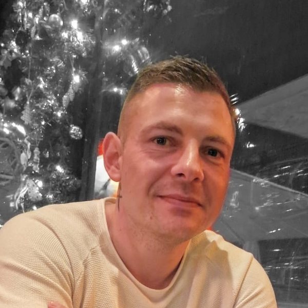 Steffen, Auszubildender zum Pflegefachmann